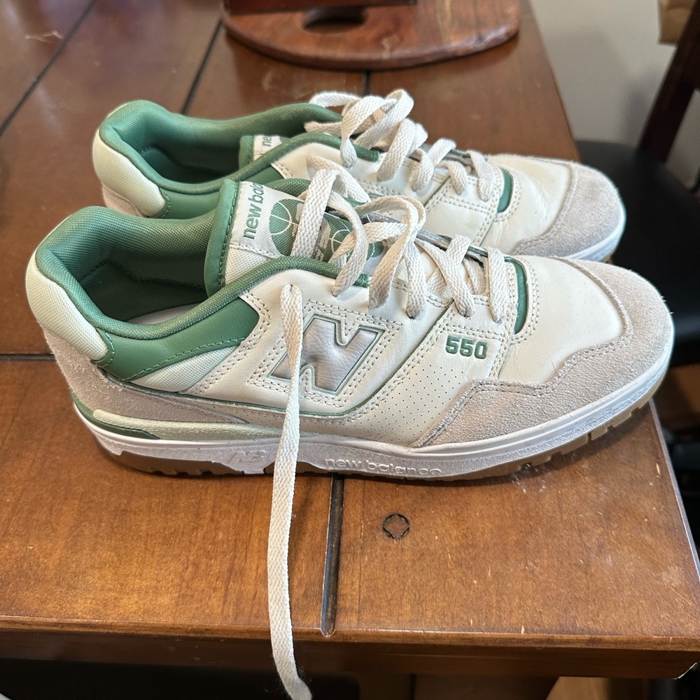 New Balance Men's 550 Green and Beige Sneakers - Picture 3 of 6